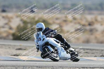 media/Dec-07-2025-CVMA (Sun) [[3e7d2de5dc]]/Race 12- Formula 40 MW and LW/